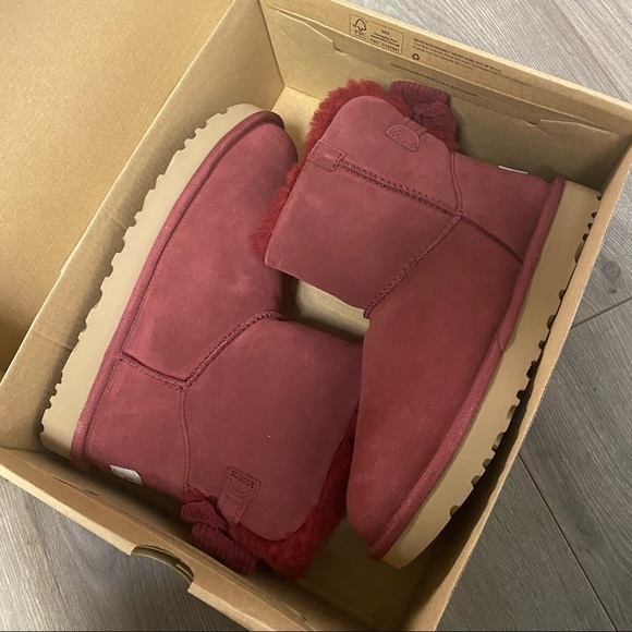 UGG | Mini Bailey Corduroy Bow Boots Kiss Red Size 6 New - Picture 10 of 11